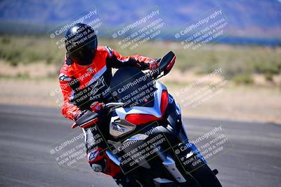 media/Mar-25-2024-Moto Forza (Mon) [[8d4319bd68]]/4-Novice Group/Session 3 (Turn 16 Inside)/